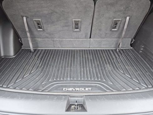 Used 2023 Chevrolet Traverse LT w/ Rear Camera Mirror Package AWD/4WD image 33