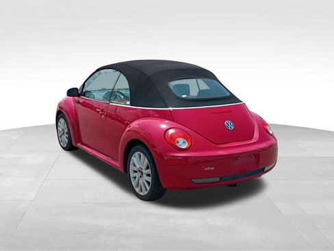 Used 2009 Volkswagen Beetle S FWD image 6