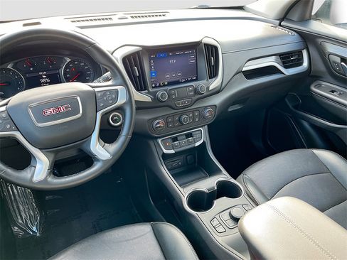 Used 2024 GMC Terrain SLT image 21