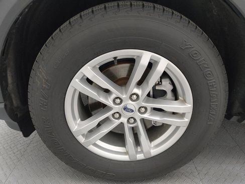 Used 2021 Ford Explorer XLT w/ Equipment Group 202A AWD/4WD image 31
