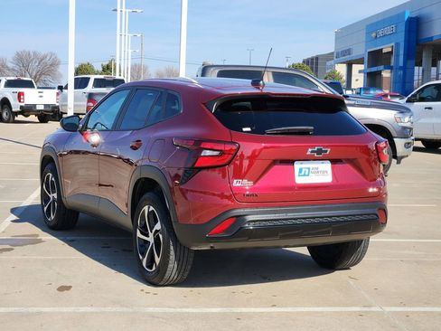 Used 2024 Chevrolet Trax RS image 6