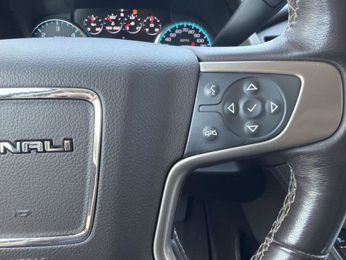 Used 2018 GMC Yukon Denali w/ Denali Ultimate Package AWD/4WD image 13