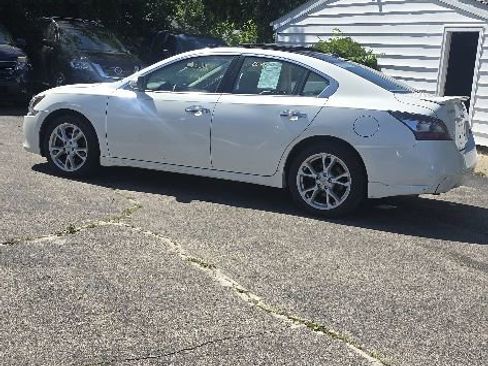 Used 2013 Nissan Maxima 3.5 SV w/ Premium Pkg FWD image 16