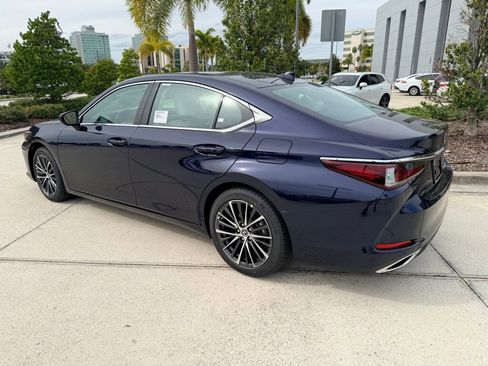 New 2025 Lexus ES 350 w/ Premium Package image 2