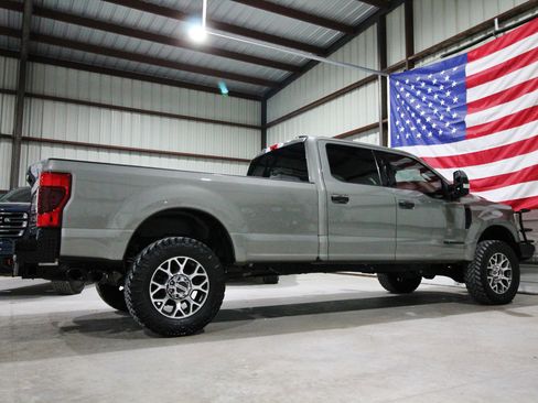 Used 2020 Ford F350 Lariat w/ Lariat Ultimate Package AWD/4WD image 13