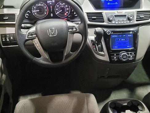 Used 2016 Honda Odyssey EX image 22