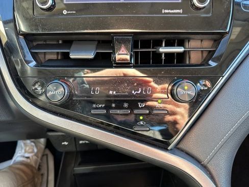 Used 2024 Toyota Camry SE image 17