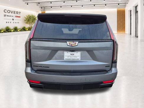 Used 2022 Cadillac Escalade ESV Sport w/ Touring Package AWD/4WD image 12