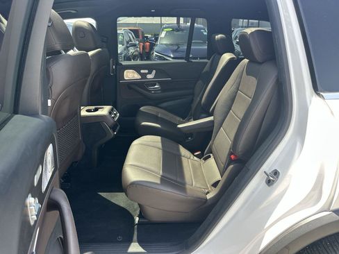 Used 2022 Mercedes-Benz GLS 450 4MATIC image 25