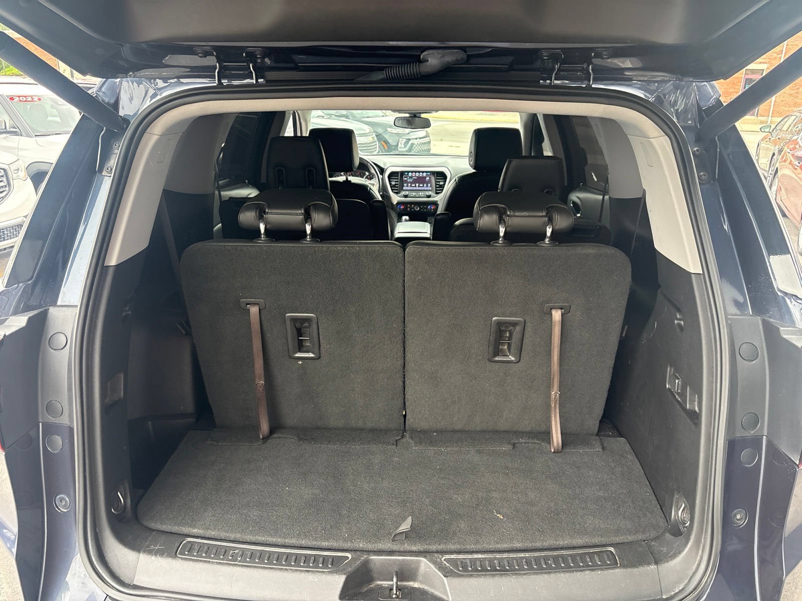 Used 2019 GMC Acadia SLT AWD/4WD image 16