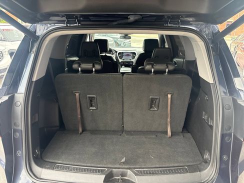 Used 2019 GMC Acadia SLT AWD/4WD image 16