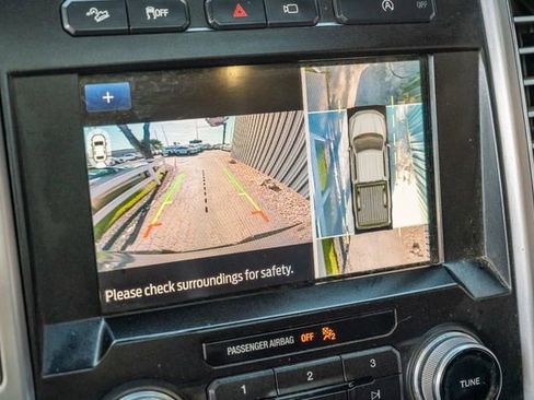 Used 2019 Ford F150 Platinum w/ Equipment Group 701A Luxury image 29