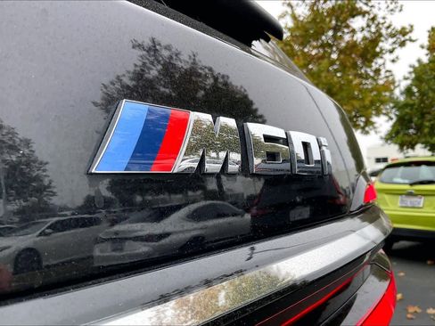 Used 2025 BMW X7 M60i image 11