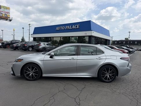 Used 2021 Toyota Camry SE FWD image 7