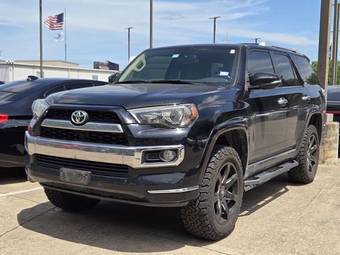 Used 2017 Toyota 4Runner Limited AWD/4WD image 6
