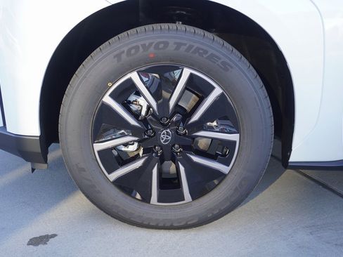 New 2026 Toyota bZ XLE image 19