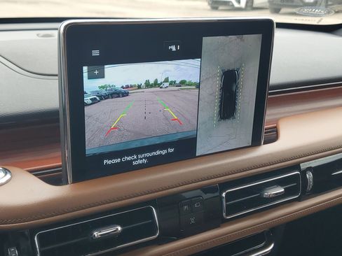 Used 2023 Lincoln Aviator Reserve w/ Equipment Group 201A AWD/4WD image 17