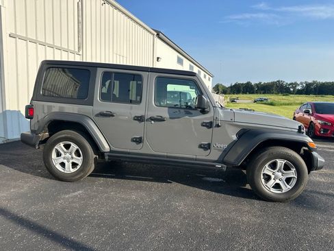 Used 2019 Jeep Wrangler Unlimited Sport S AWD/4WD image 8