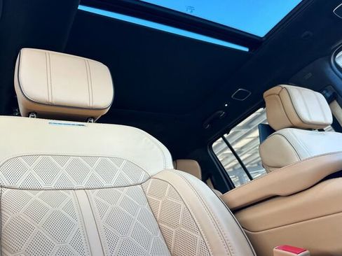 Used 2024 Jeep Grand Wagoneer Series III w/ Rear Seat Video Group 1 image 22