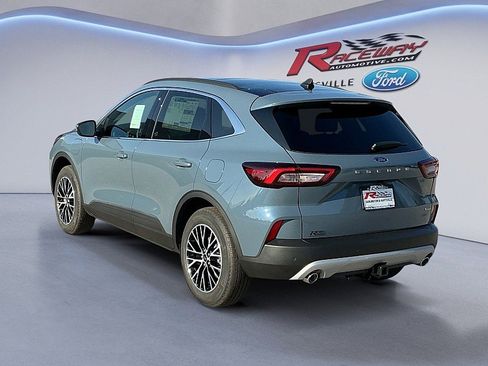 New 2026 Ford Escape SE w/ Class II Trailer Tow Package image 2