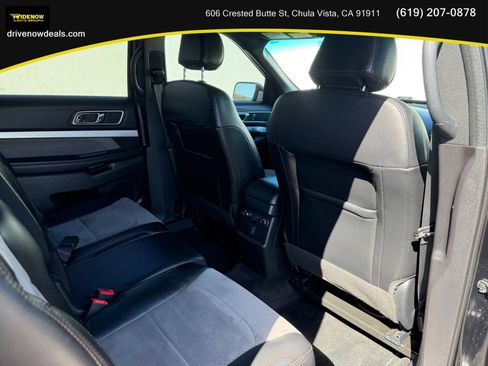 Used 2017 Ford Explorer XLT w/ Equipment Group 202A FWD image 14