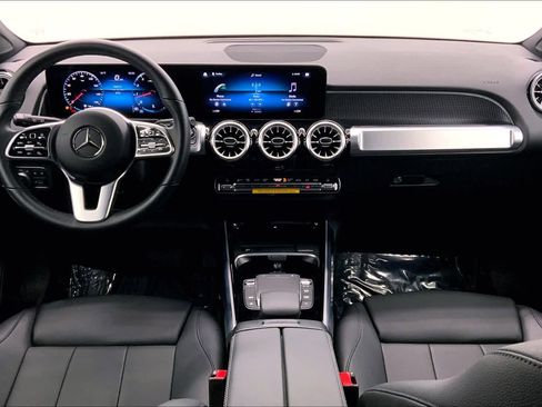 Used 2022 Mercedes-Benz GLB 250 image 14