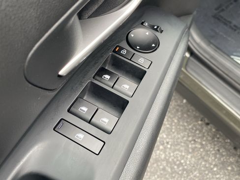 Used 2025 Hyundai Tucson SEL FWD image 16