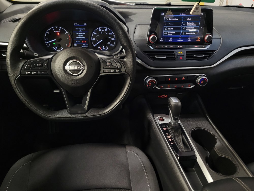 Used 2025 Nissan Altima 2.5 S FWD image 22