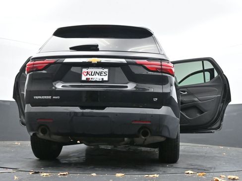Used 2023 Chevrolet Traverse LT image 70