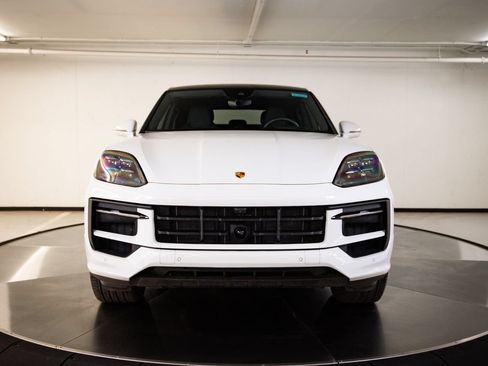 Certified 2026 Porsche Cayenne Coupe AWD/4WD image 10