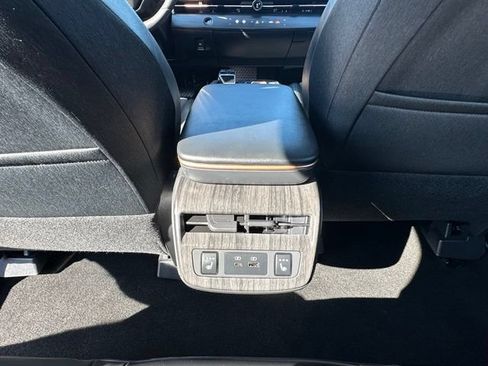 Certified 2024 Nissan Ariya AWD image 28