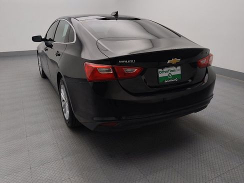 Used 2017 Chevrolet Malibu LT FWD image 6
