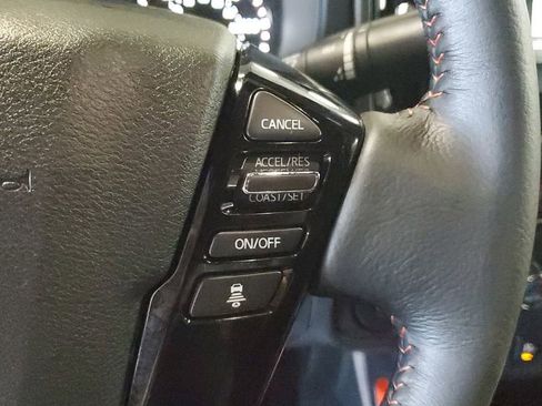 Used 2025 Nissan Frontier Pro-X image 29