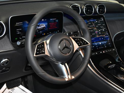 New 2026 Mercedes-Benz GLC 300 4MATIC image 2