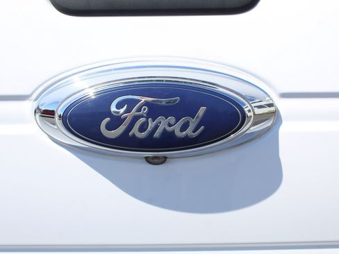 Used 2014 Ford F150 XLT w/ Equipment Group 302A Luxury AWD/4WD image 18