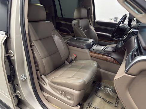 Used 2016 Chevrolet Suburban LTZ image 36