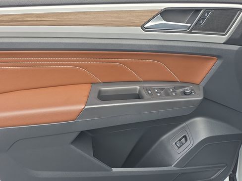 Used 2023 Volkswagen Atlas SEL image 19