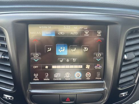 Used 2016 Chrysler 200 S w/ Navigation & Sound Group I image 27