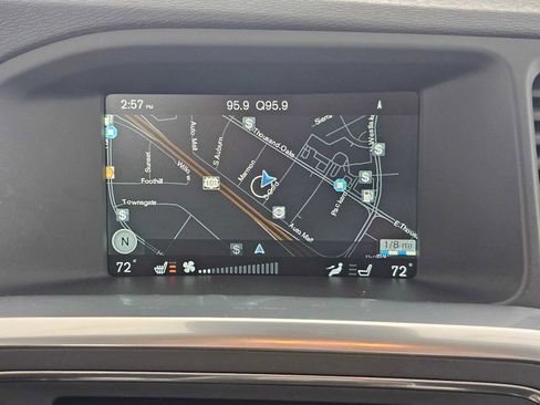 Used 2016 Volvo V60 T5 Platinum image 24