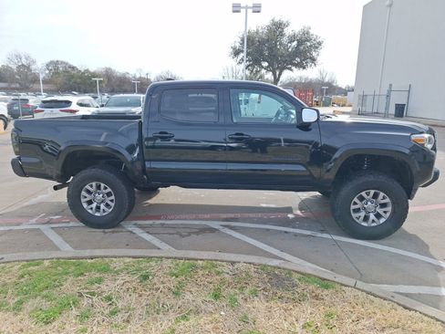 Used 2018 Toyota Tacoma SR5 image 7