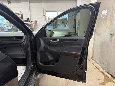 Used 2023 Ford Escape ST-Line w/ Tech Pack #1 image 28