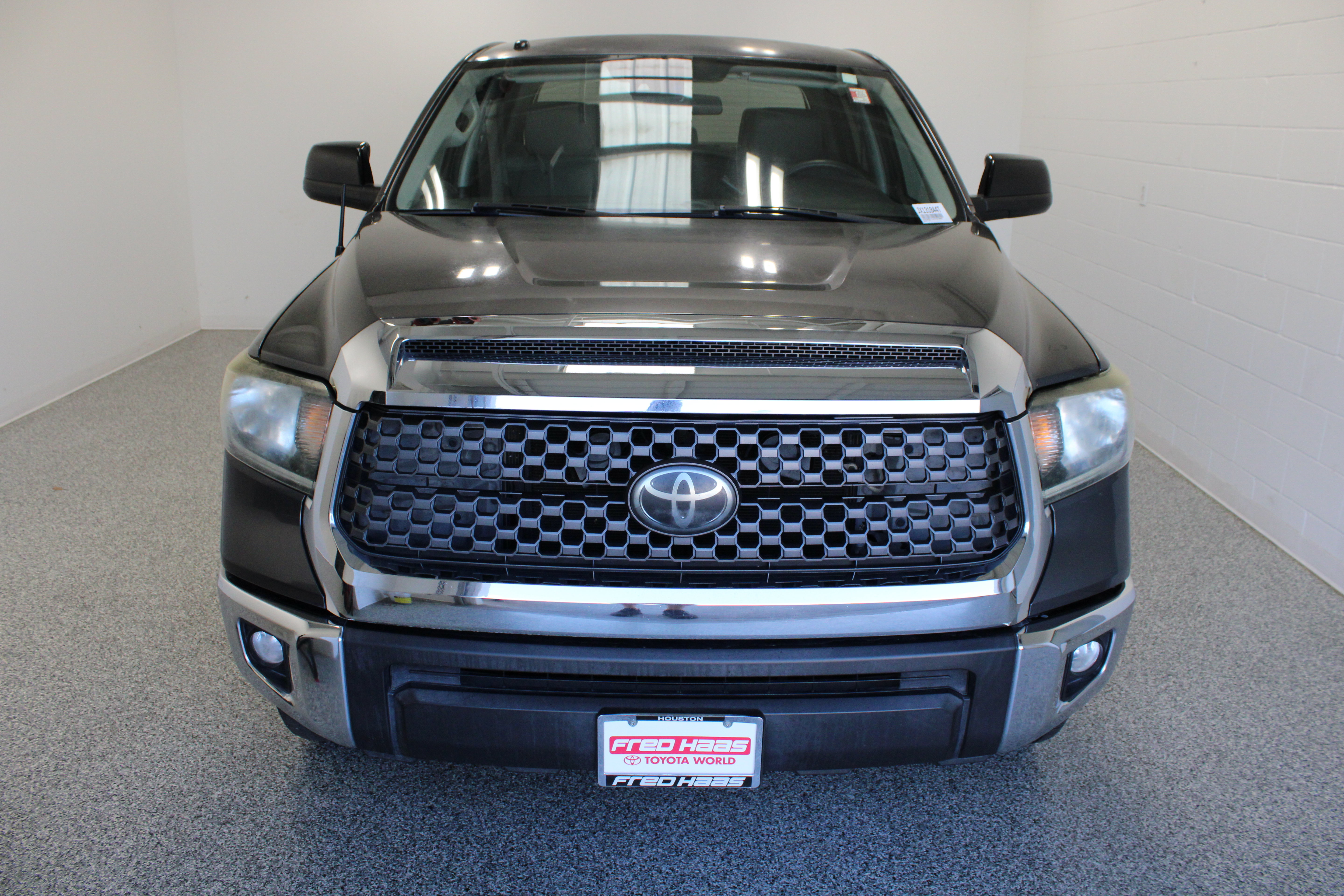 Used 2018 Toyota Tundra SR5 RWD image 3