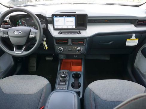 Certified 2024 Ford Maverick XLT FWD image 6
