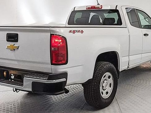 Used 2018 Chevrolet Colorado W/T w/ WT Convenience Package AWD/4WD image 3