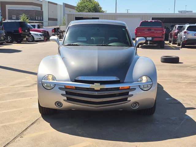 Used 2005 Chevrolet SSR w/ Preferred Equipment Group RWD image 2