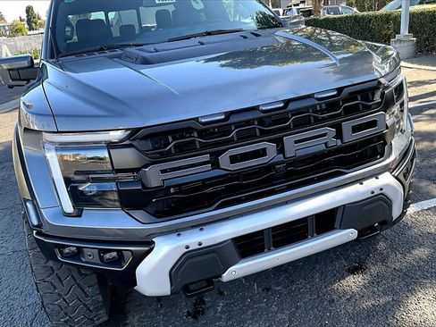 Used 2025 Ford F150 Raptor image 28