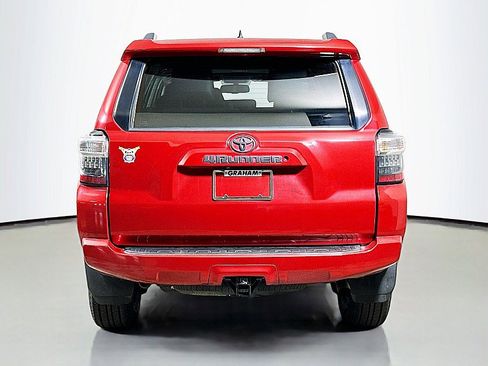 Used 2014 Toyota 4Runner SR5 w/ Upgrade Package image 6