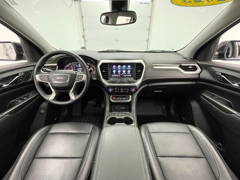Used 2023 GMC Acadia SLT w/ Elevation Edition FWD image 3