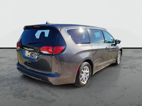 Used 2023 Chrysler Voyager LX FWD image 40