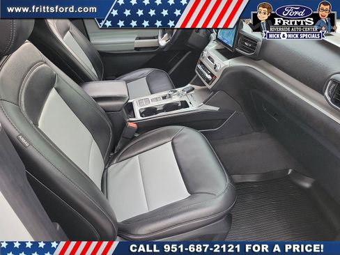 Certified 2022 Ford Explorer XLT w/ Equipment Group 202A image 15
